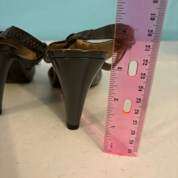 Kenneth Cole reaction sling back ombré grey leather heels in size 7.5 - Picture 12 of 12